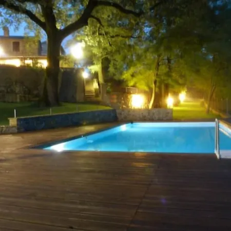 Borgo Santa Cristina 카스텔조르지오